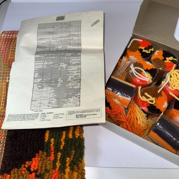 Wonder Art Latch Hook Kit Wall Hanging Art Sunset 16x32" 30% Finished Grannycore - Picture 3 of 10